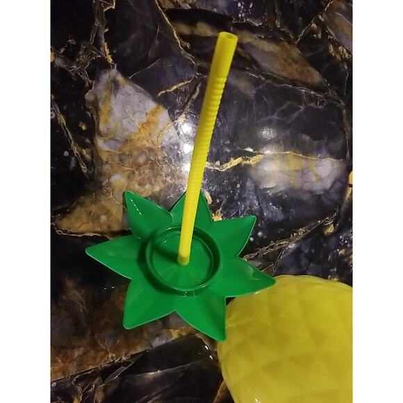 Gigantic Pineapple 11”H Drink Tumbler W Straw Reusable Summer Beach Outdoor-NEW - Picture 6 of 6